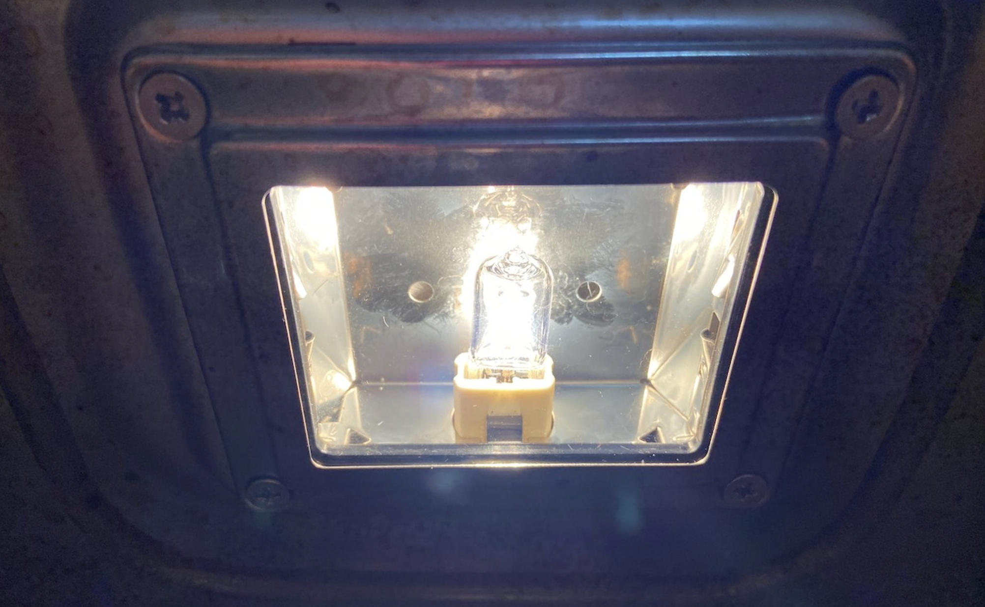 How to Replace an Oven Light